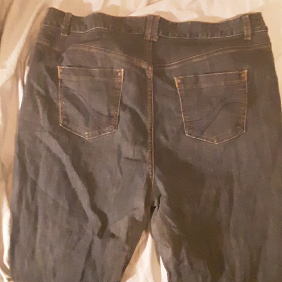 Jeans - Picture 2 of 2